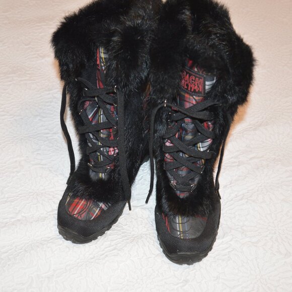 Vintage Coach Jennie Plaid Quilted Logo Pattern Boots with Rabbit Fur Trim - Picture 4 of 12